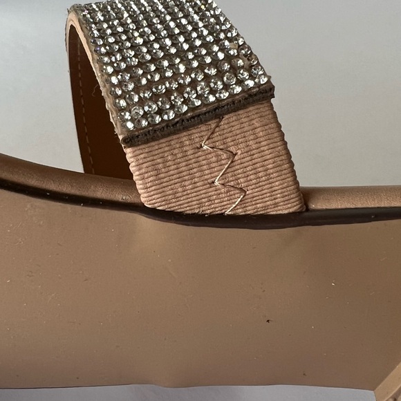 SZ 8.5 BRAND NEW SANDLES WITH CRYSTAL - Picture 12 of 13